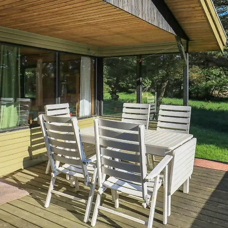 Three-bedroom In 21 *