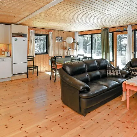 Three-bedroom In 21 別荘